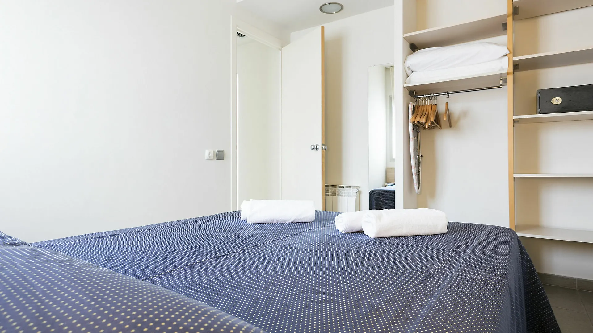 Castellmar Apartments Castelldefels Spain